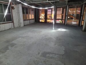 店舗レベラー打設流し