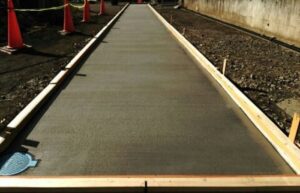 通路コンクリート打ち様子