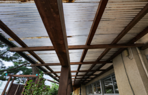 ひさし修繕工事施工前