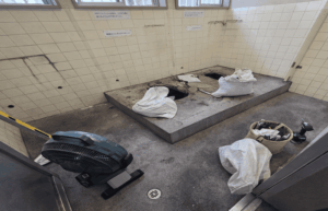 トイレ解体後写真