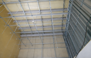 天井軽鉄下地組様子