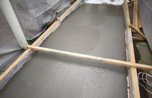 外部通路コンクリート打設用紙