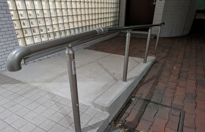 スロープ　手摺完成