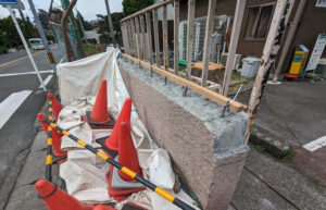 フェンス、擁壁解体工事様子