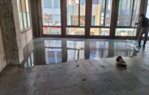 施工中　セルフレベリング